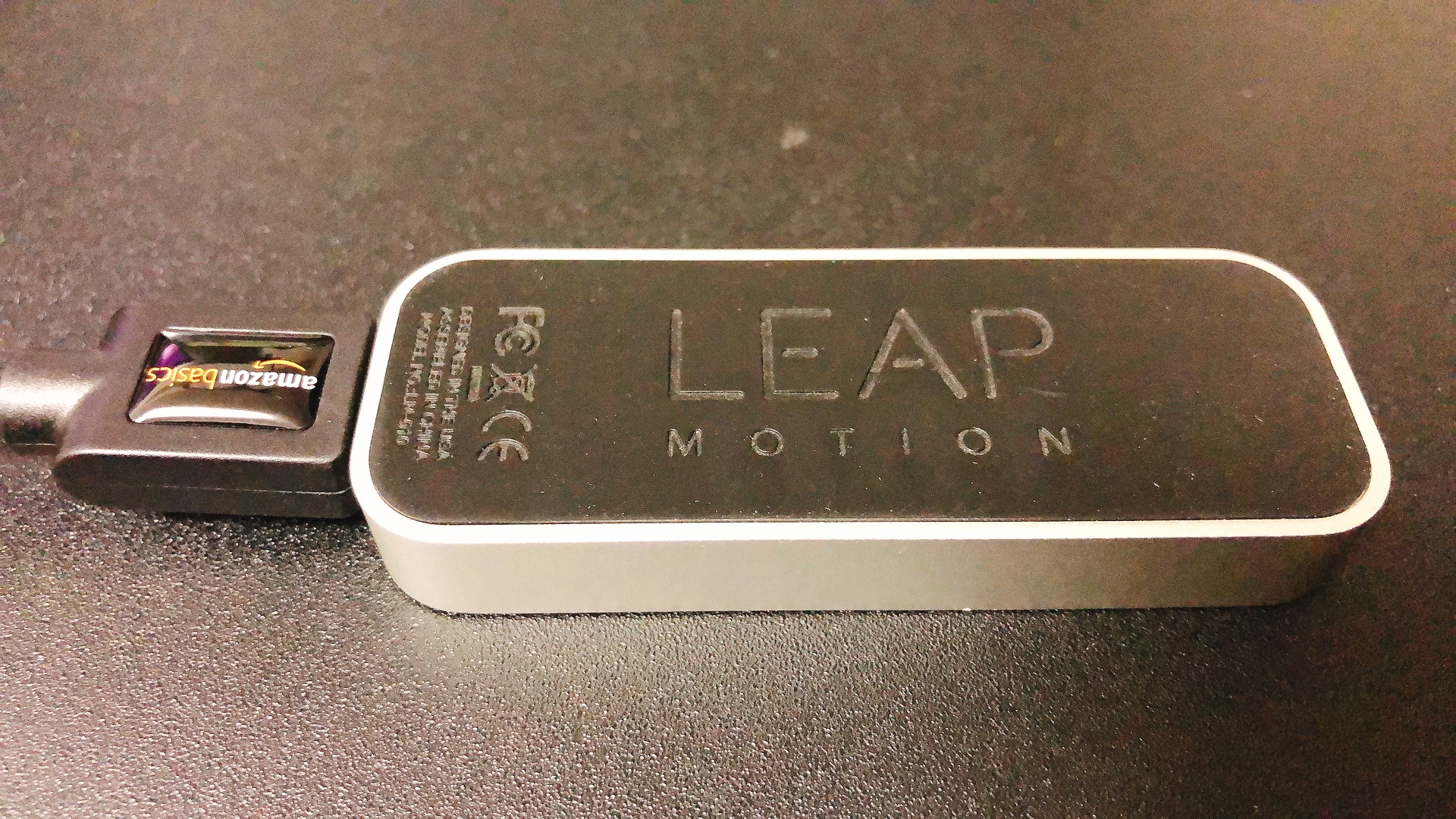 Leap MotionのUSBケーブル｜Leap Motionの環境構築【macOS編】